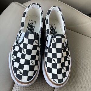 Vans size women’s 7.5